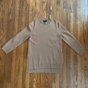 Long tan beige Theory stretchy sweater with slide slits size Wool blend sz Small